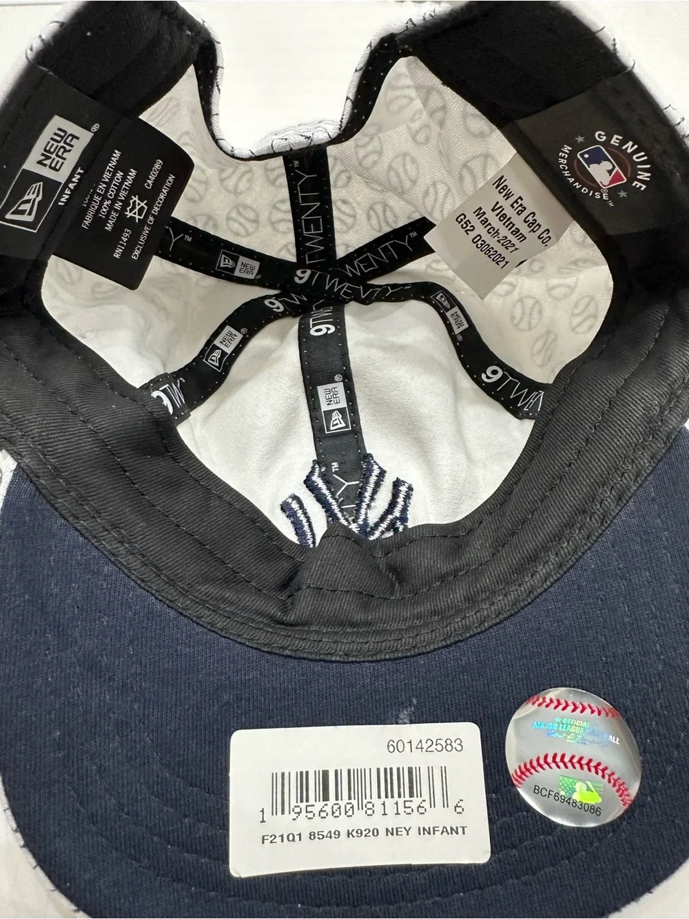 New Era 9TWENTY NY Yankees Infant Adjustable Hat Baseball Pattern White Navy NWT